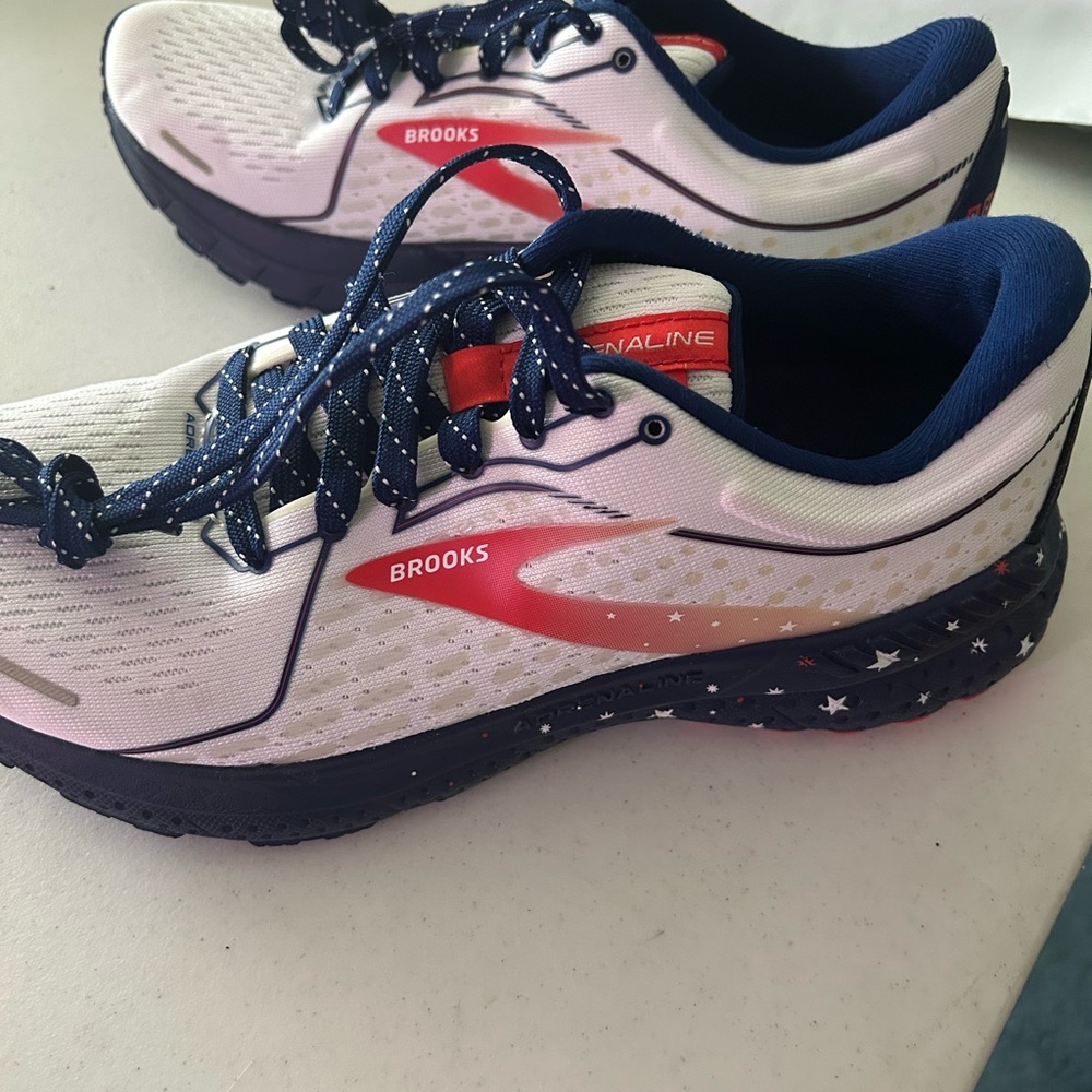 Brooks Sneakers with White and Red Accents